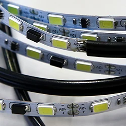 Detail LED pásků s diodami